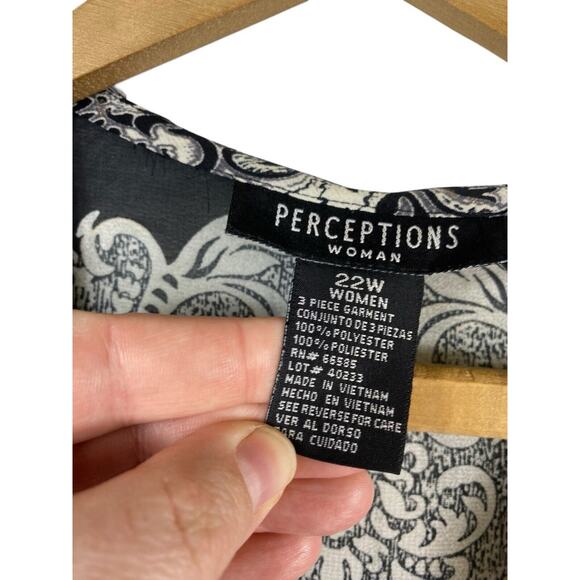 Black & White Kimono 22W 3X Wrap Chiffon Boho Romantic Flowy Paisley Smocked - Picture 9 of 9